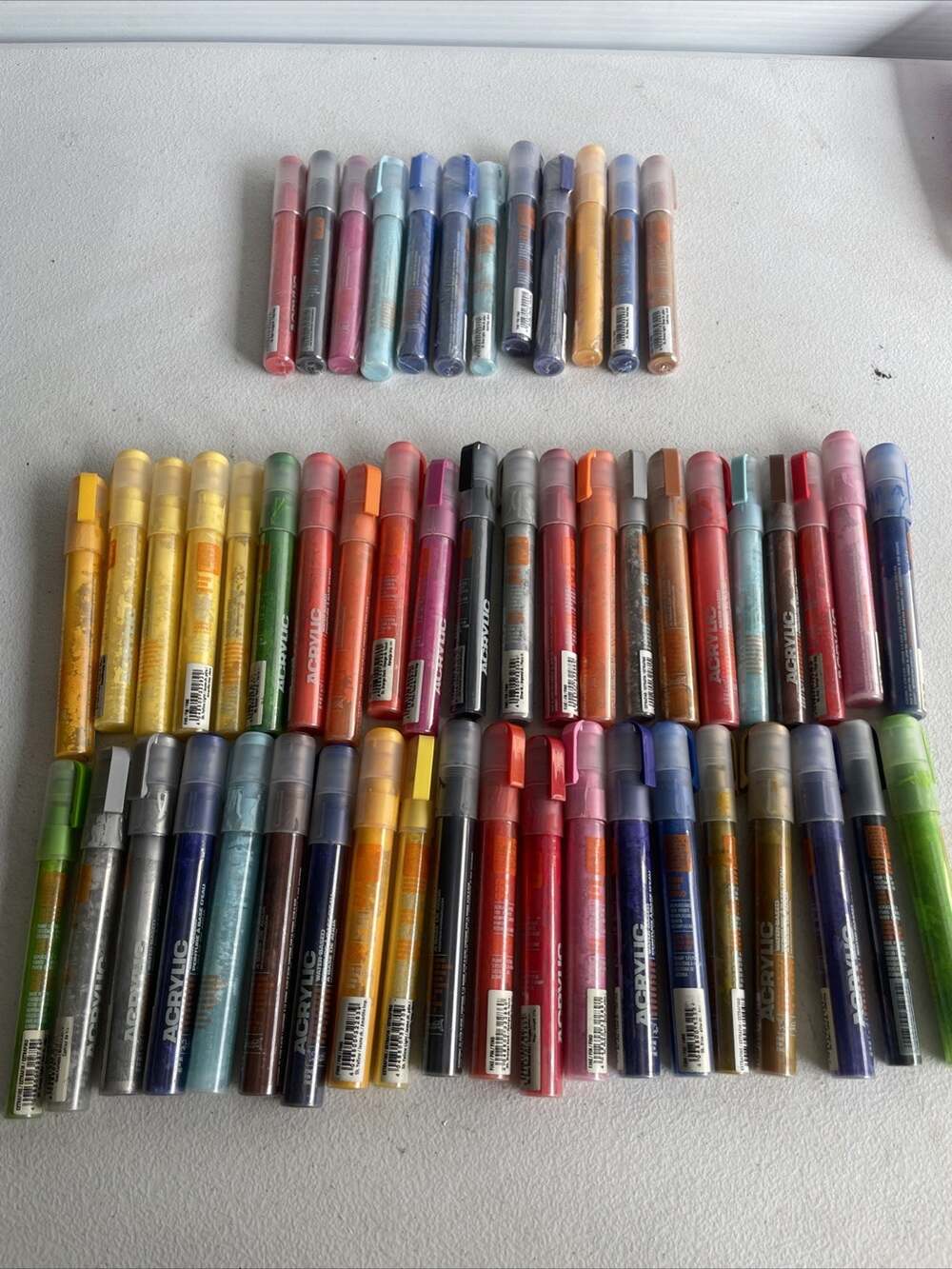Montana Acrylic Market Lot 12 New 42 Used
